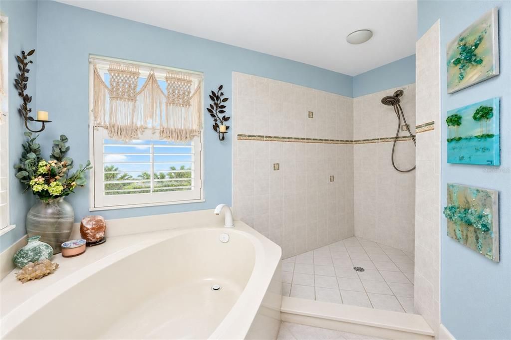 For Sale: $515,000 (3 beds, 2 baths, 1879 Square Feet)