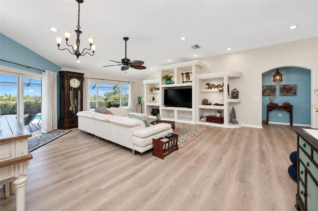 For Sale: $515,000 (3 beds, 2 baths, 1879 Square Feet)