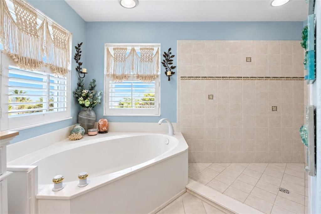 For Sale: $515,000 (3 beds, 2 baths, 1879 Square Feet)