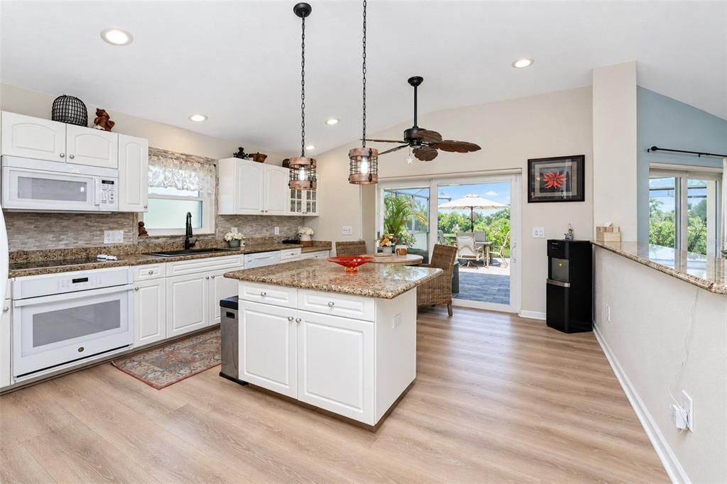 For Sale: $515,000 (3 beds, 2 baths, 1879 Square Feet)