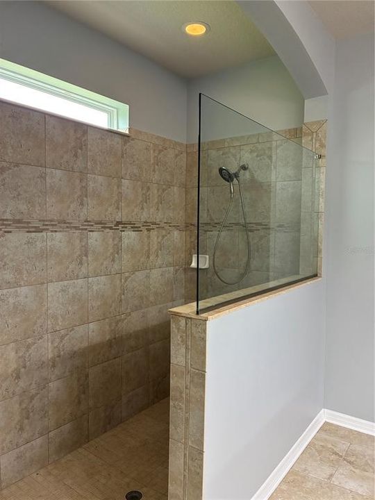 For Rent: $3,300 (4 beds, 3 baths, 2876 Square Feet)
