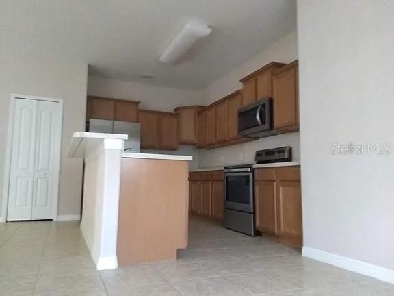 For Sale: $340,000 (3 beds, 2 baths, 1820 Square Feet)