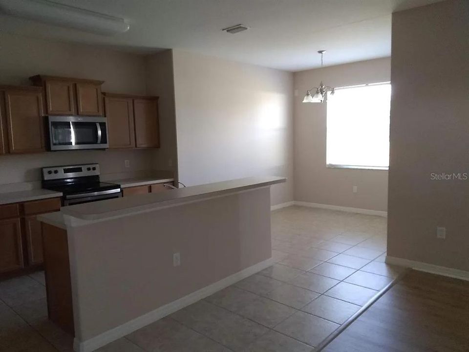For Sale: $340,000 (3 beds, 2 baths, 1820 Square Feet)