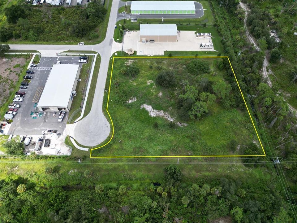 На продажу: $775,000 (2.00 acres)