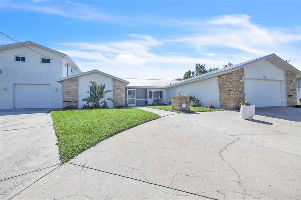 For Sale: $649,000 (4 beds, 3 baths, 2336 Square Feet)