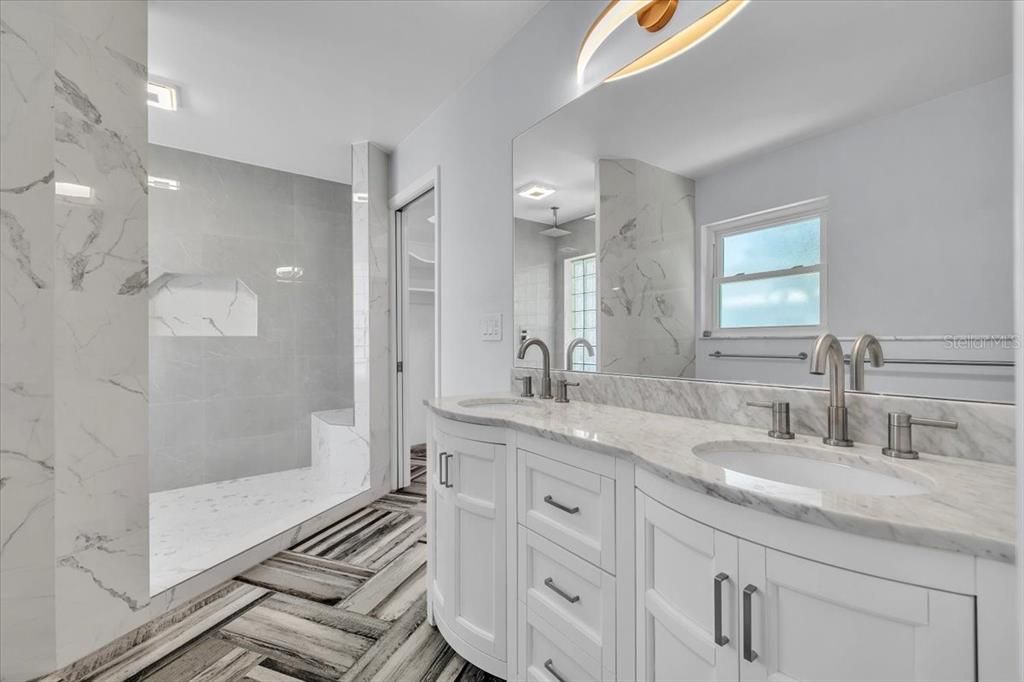For Sale: $649,000 (4 beds, 3 baths, 2336 Square Feet)