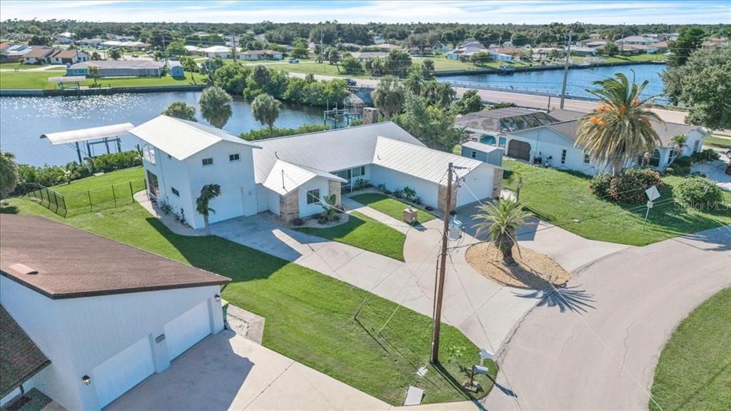 For Sale: $649,000 (4 beds, 3 baths, 2336 Square Feet)