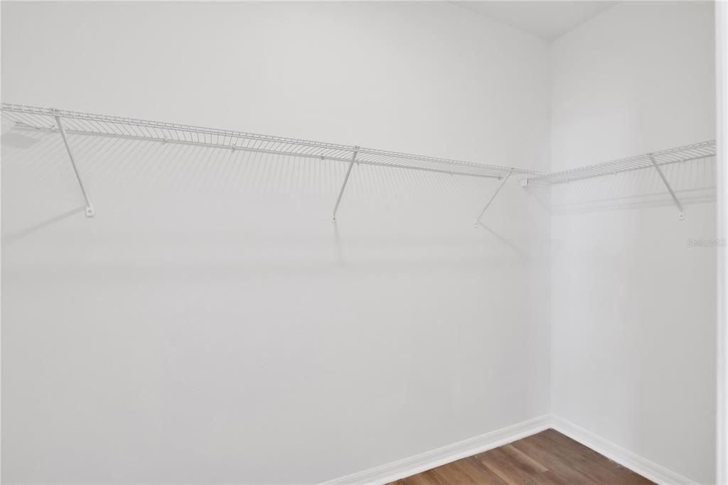 На продажу: $379,900 (4 спален, 2 ванн, 1968 Квадратных фут)