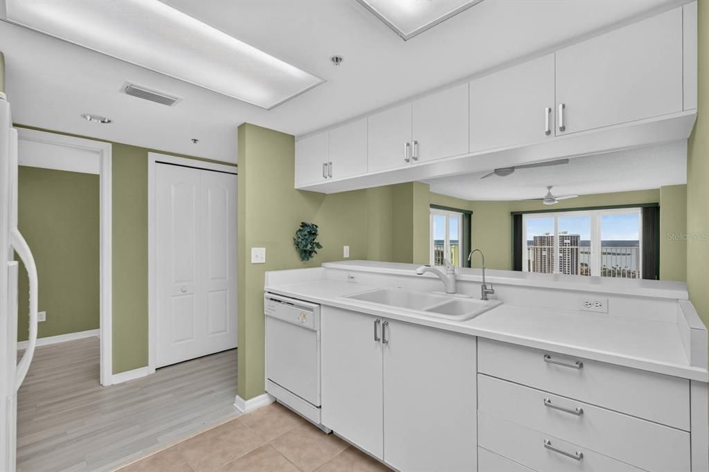 For Sale: $520,000 (3 beds, 2 baths, 1843 Square Feet)