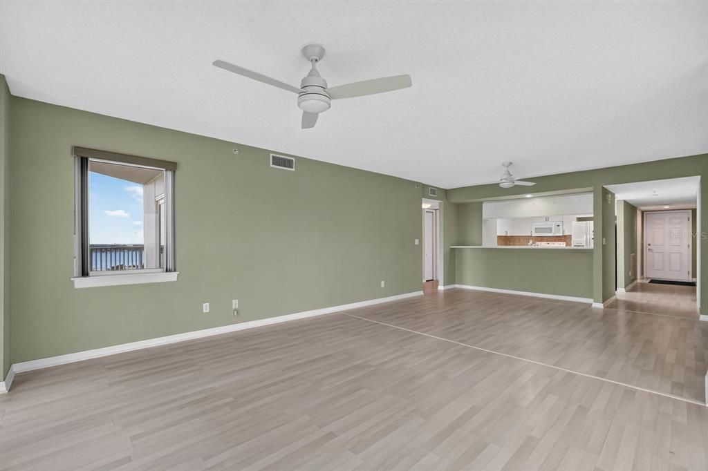 For Sale: $520,000 (3 beds, 2 baths, 1843 Square Feet)