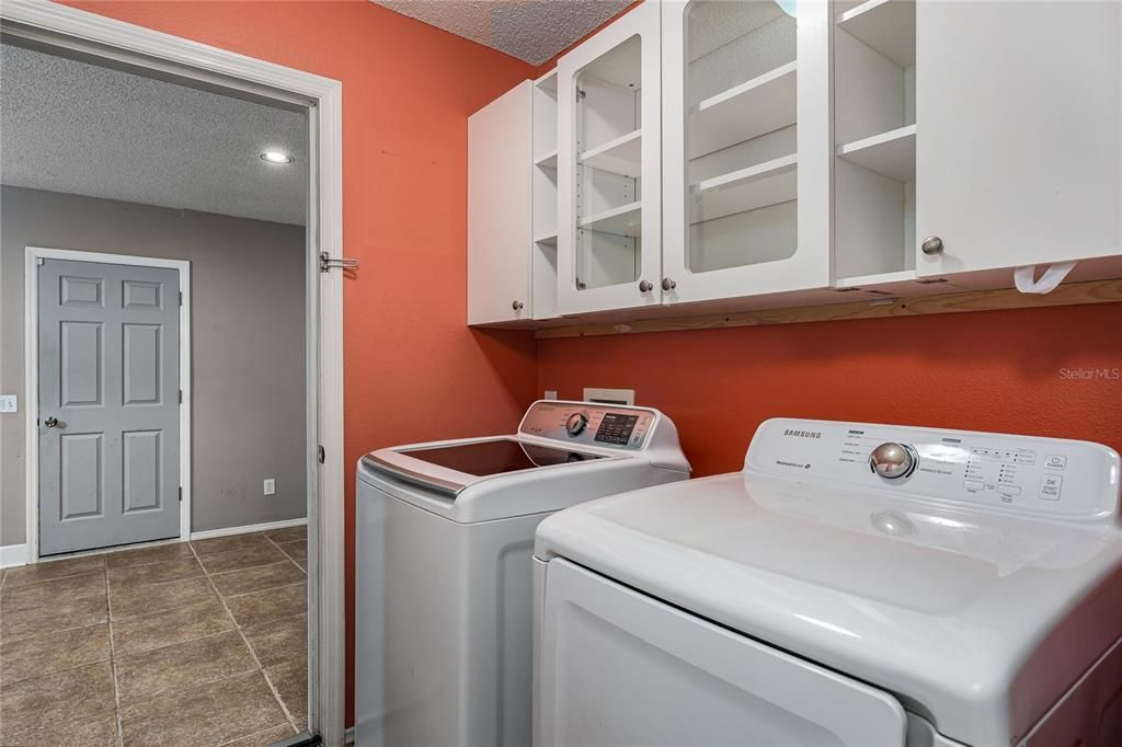 В аренду: $2,475 (4 спален, 2 ванн, 1601 Квадратных фут)