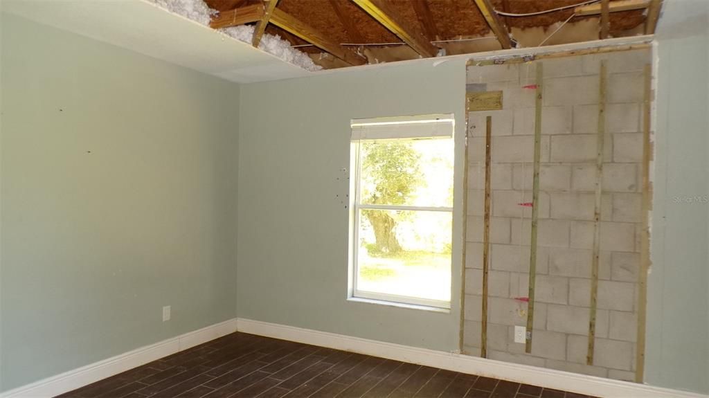 For Sale: $232,500 (4 beds, 3 baths, 2110 Square Feet)