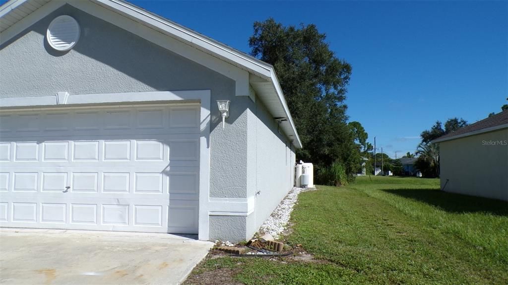 For Sale: $232,500 (4 beds, 3 baths, 2110 Square Feet)