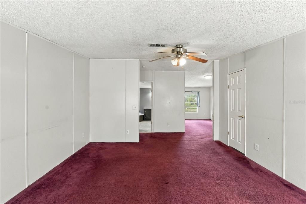 For Sale: $369,900 (4 beds, 2 baths, 2280 Square Feet)