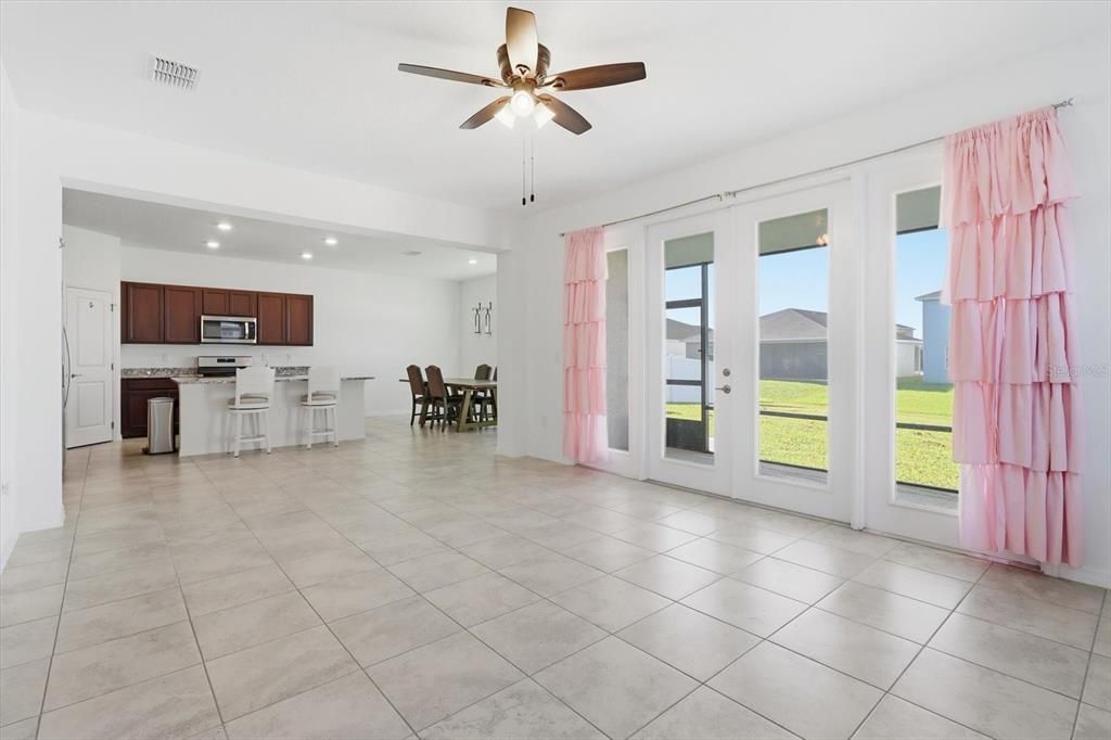 For Sale: $385,000 (4 beds, 2 baths, 2337 Square Feet)