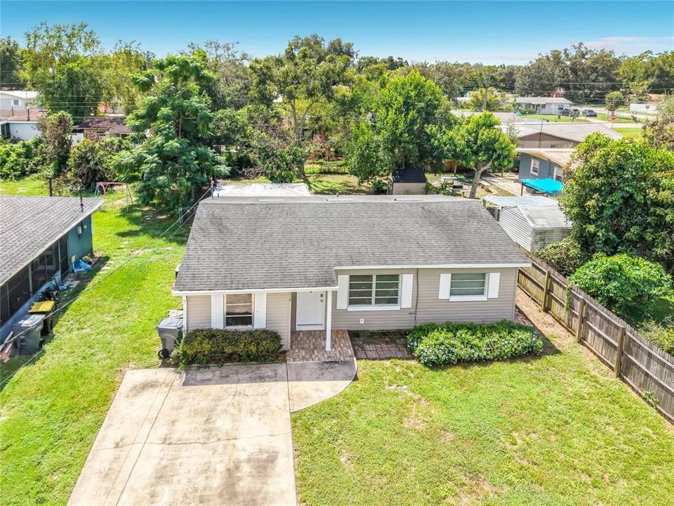 For Sale: $210,000 (2 beds, 1 baths, 1202 Square Feet)
