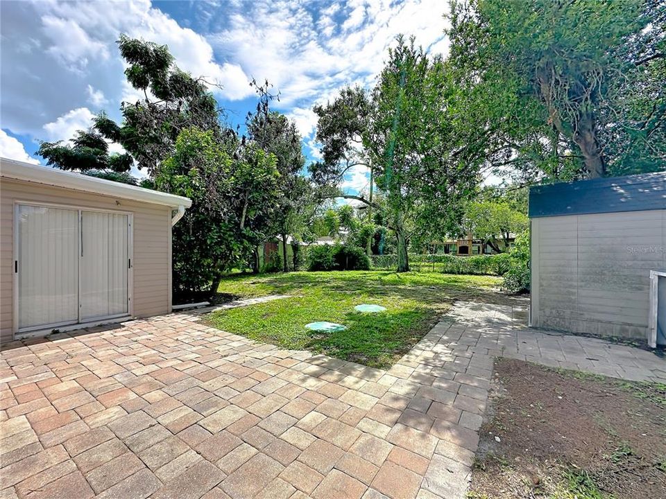 For Sale: $210,000 (2 beds, 1 baths, 1202 Square Feet)