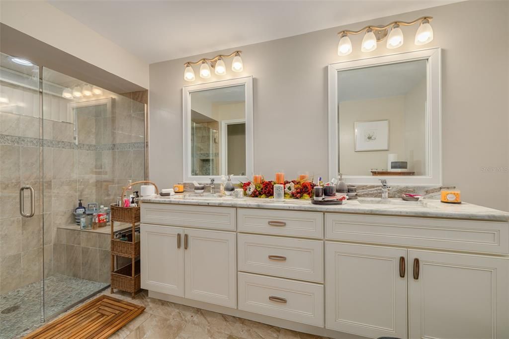 : $500,000 (4 beds, 2 baths, 2470 Square Feet)