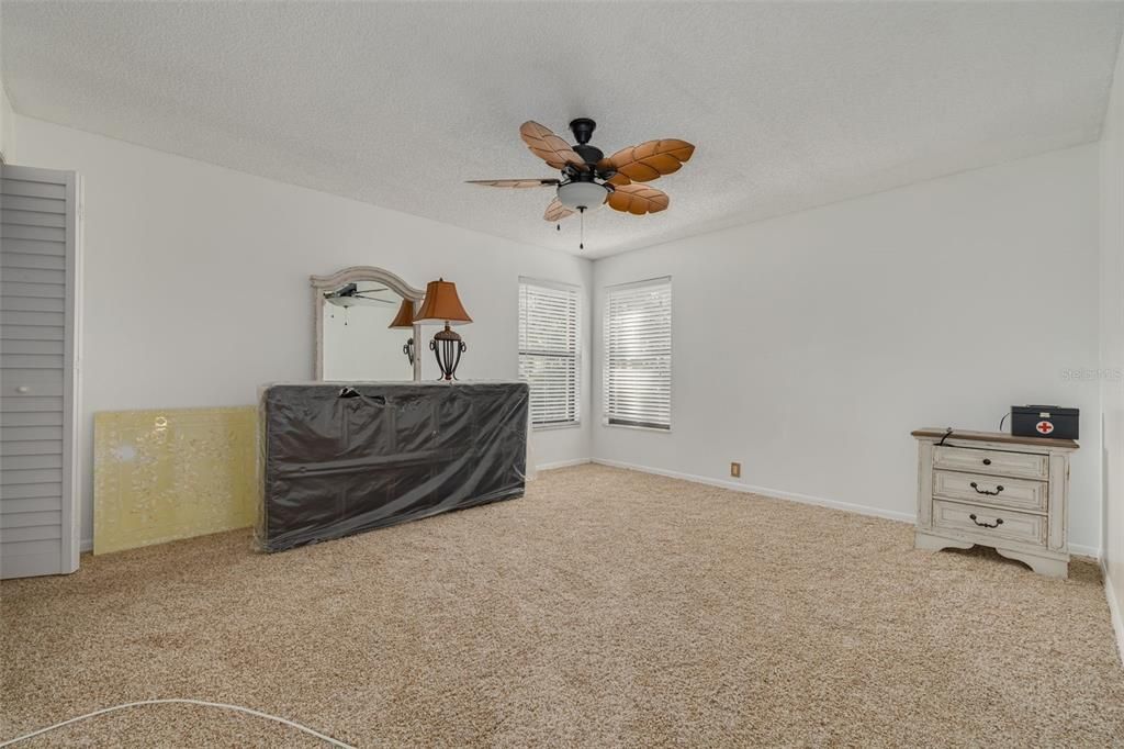 : $500,000 (4 beds, 2 baths, 2470 Square Feet)