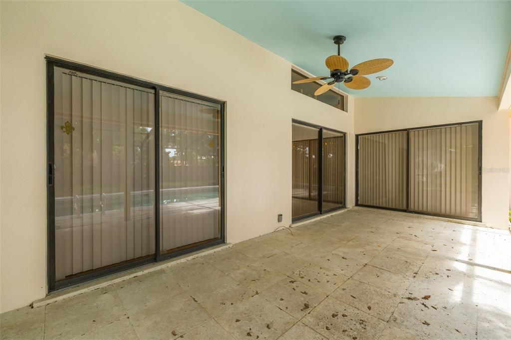 : $500,000 (4 beds, 2 baths, 2470 Square Feet)