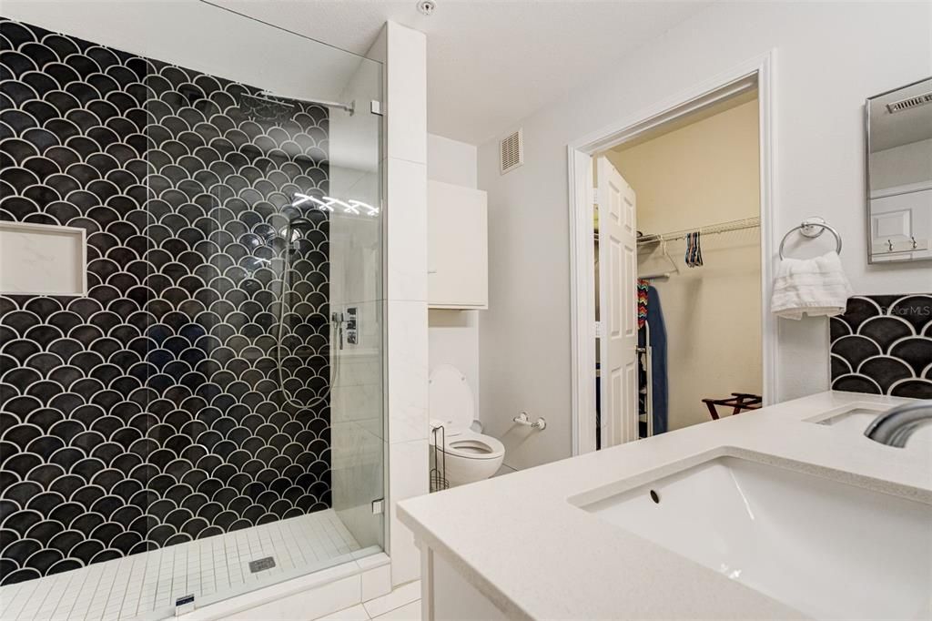 На продажу: $235,000 (1 спален, 1 ванн, 730 Квадратных фут)