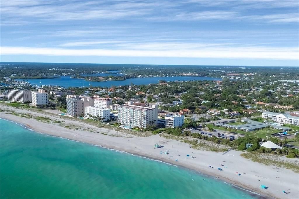 На продажу: $1,275,000 (3 спален, 2 ванн, 2487 Квадратных фут)