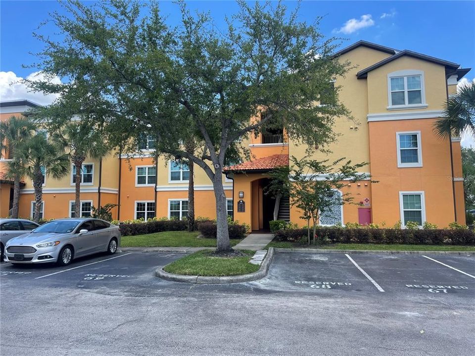 For Rent: $1,750 (2 beds, 2 baths, 1004 Square Feet)