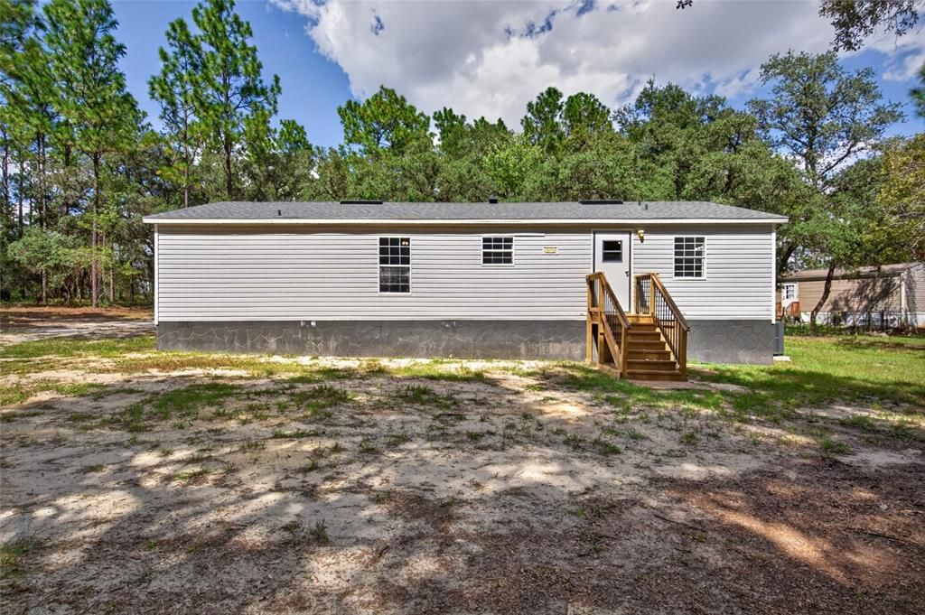 Active With Contract: $199,900 (3 beds, 2 baths, 1152 Square Feet)