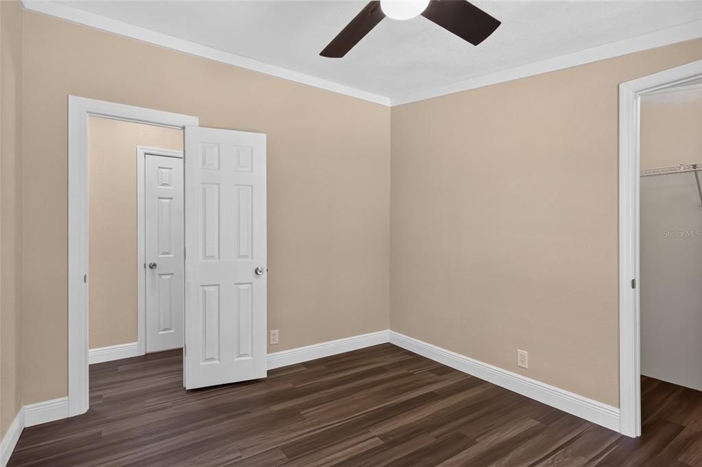Active With Contract: $199,900 (3 beds, 2 baths, 1152 Square Feet)