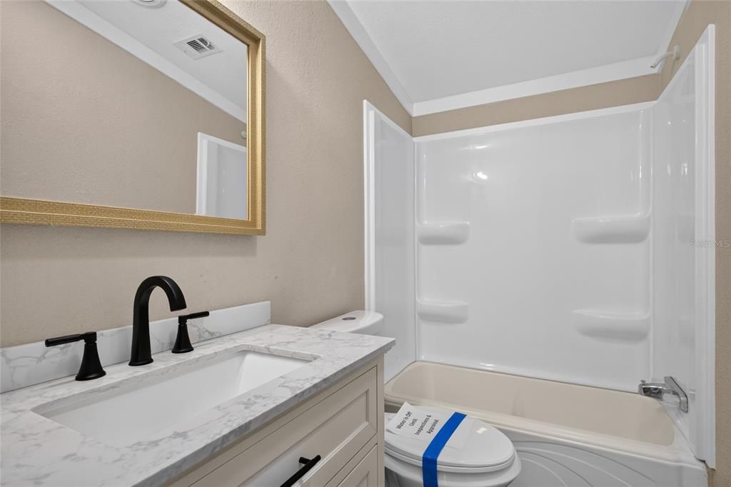 Active With Contract: $199,900 (3 beds, 2 baths, 1152 Square Feet)