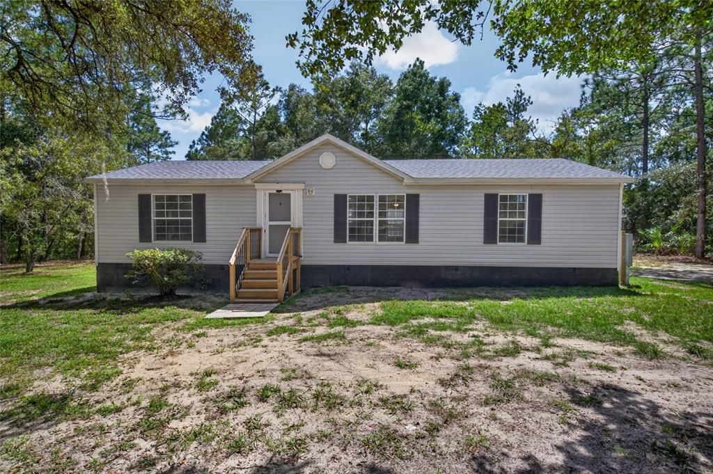 Active With Contract: $199,900 (3 beds, 2 baths, 1152 Square Feet)