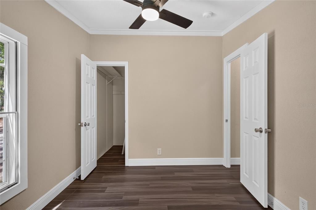 Active With Contract: $199,900 (3 beds, 2 baths, 1152 Square Feet)