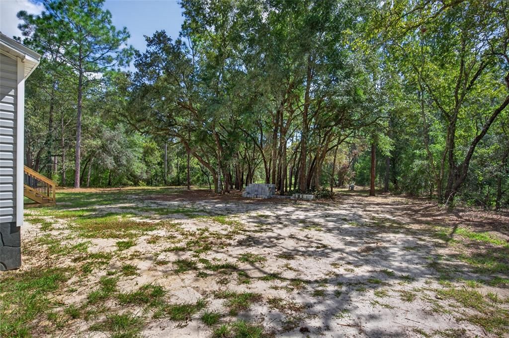 Active With Contract: $199,900 (3 beds, 2 baths, 1152 Square Feet)