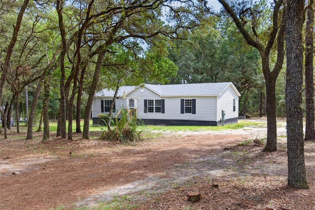 Active With Contract: $199,900 (3 beds, 2 baths, 1152 Square Feet)