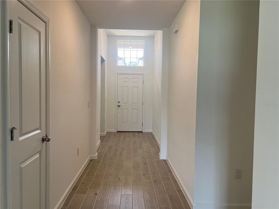 For Rent: $2,095 (4 beds, 3 baths, 2039 Square Feet)