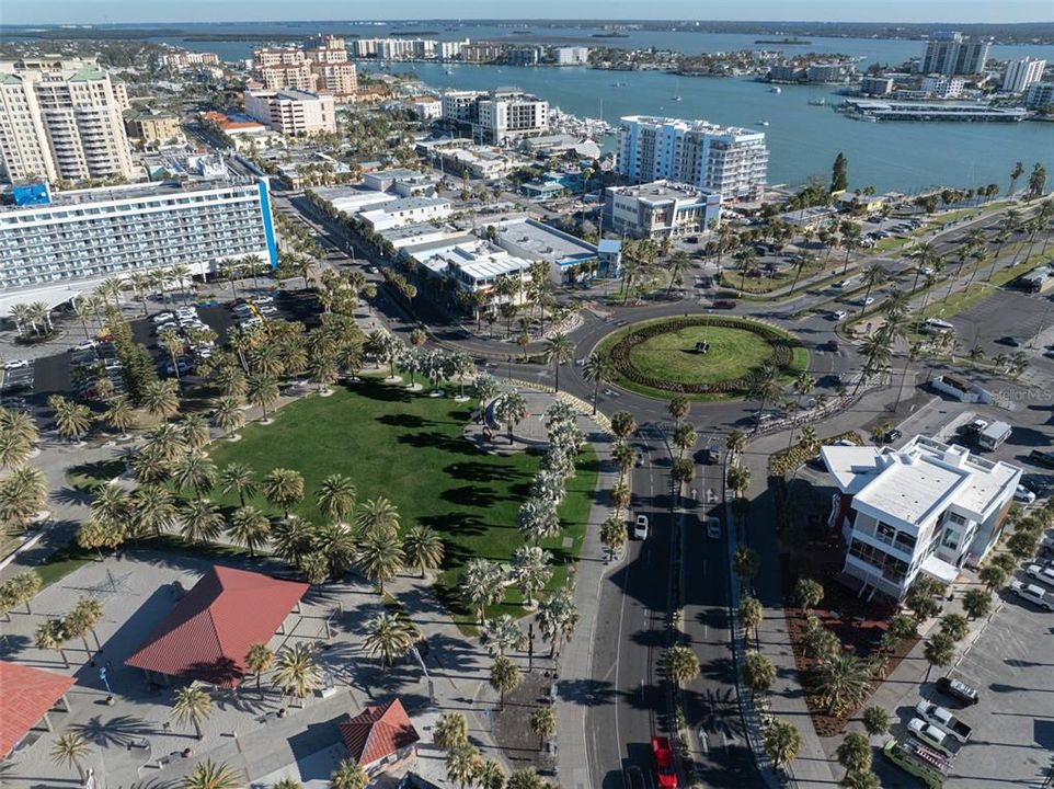 En Venta: $1,400,000 (3 camas, 3 baños, 2247 Pies cuadrados)