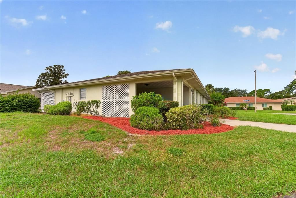 For Sale: $130,000 (2 beds, 2 baths, 1149 Square Feet)