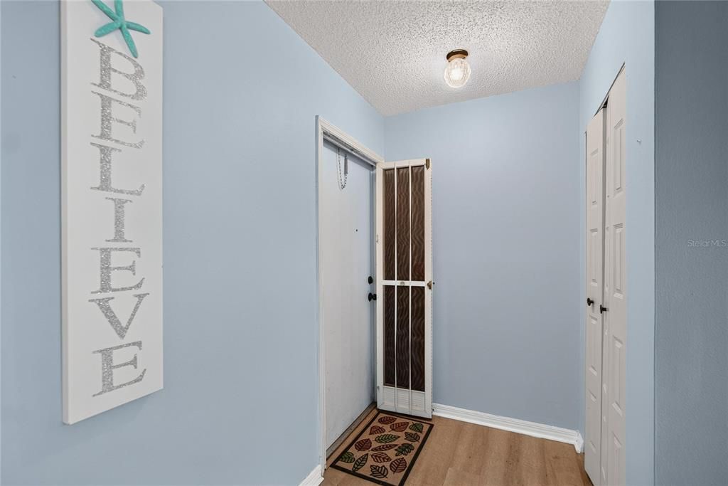 For Sale: $130,000 (2 beds, 2 baths, 1149 Square Feet)