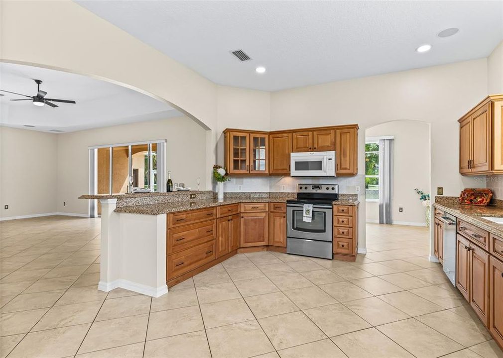 For Sale: $749,000 (3 beds, 4 baths, 2317 Square Feet)