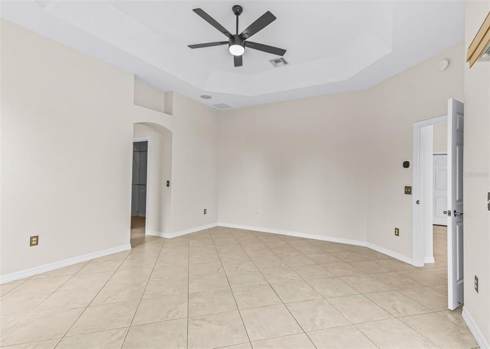 For Sale: $749,000 (3 beds, 4 baths, 2317 Square Feet)