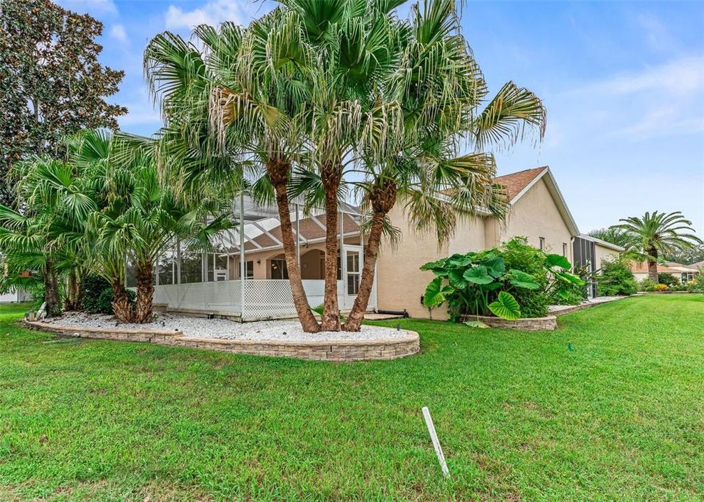For Sale: $749,000 (3 beds, 4 baths, 2317 Square Feet)