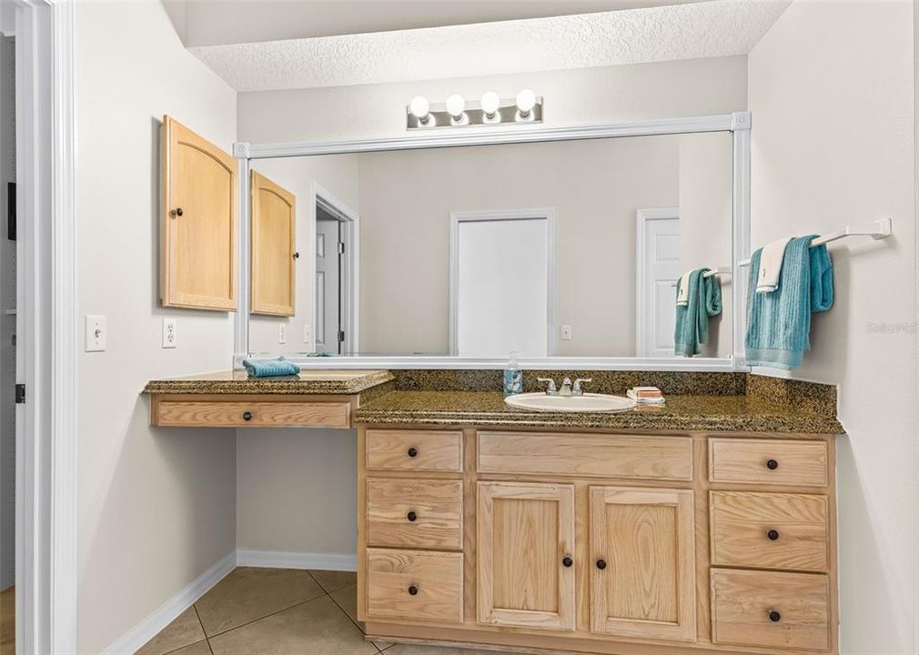 For Sale: $749,000 (3 beds, 4 baths, 2317 Square Feet)