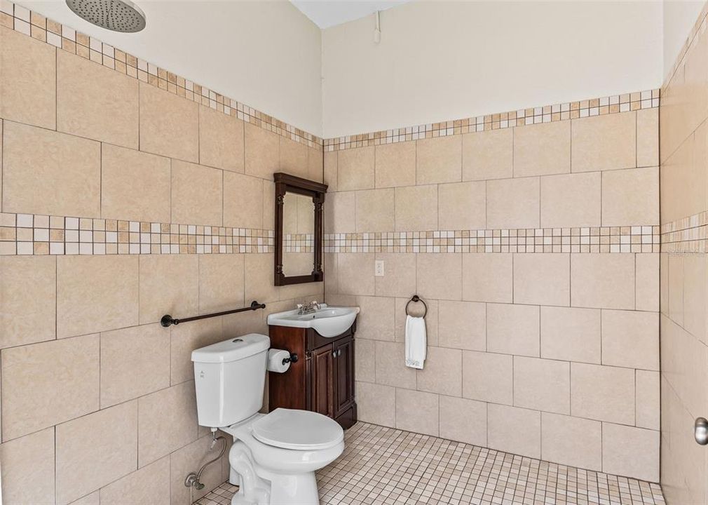 For Sale: $749,000 (3 beds, 4 baths, 2317 Square Feet)