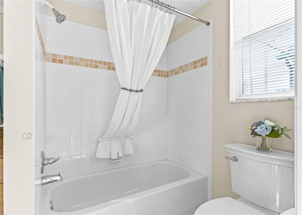 For Sale: $749,000 (3 beds, 4 baths, 2317 Square Feet)