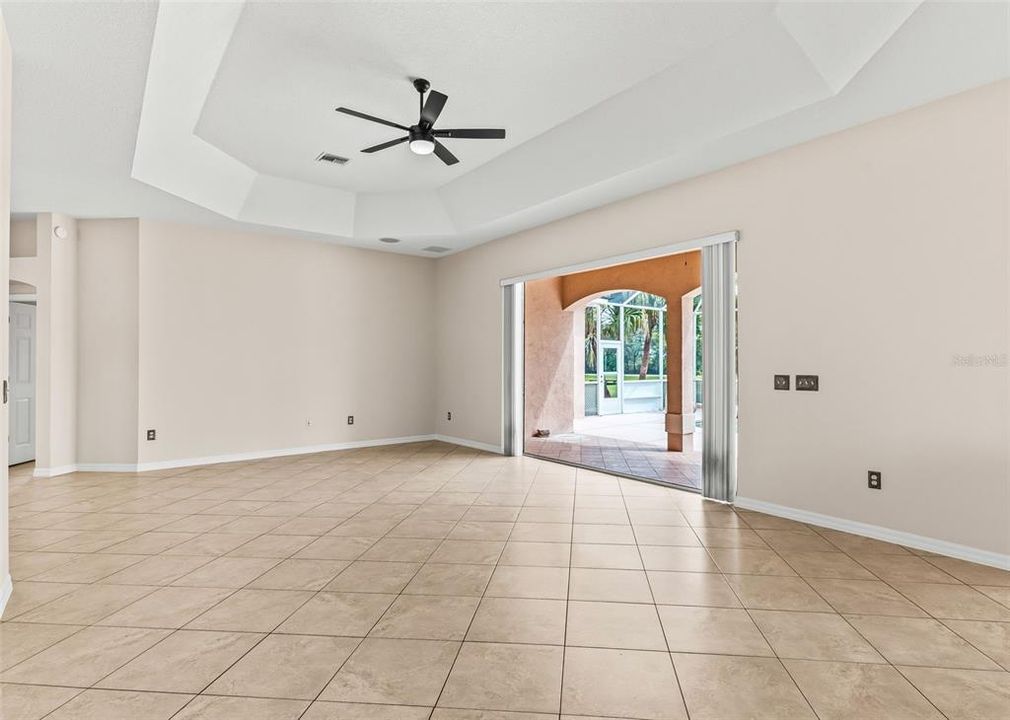 For Sale: $749,000 (3 beds, 4 baths, 2317 Square Feet)
