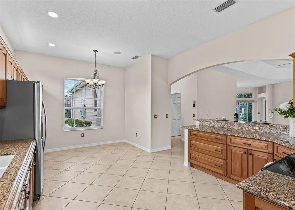 For Sale: $749,000 (3 beds, 4 baths, 2317 Square Feet)