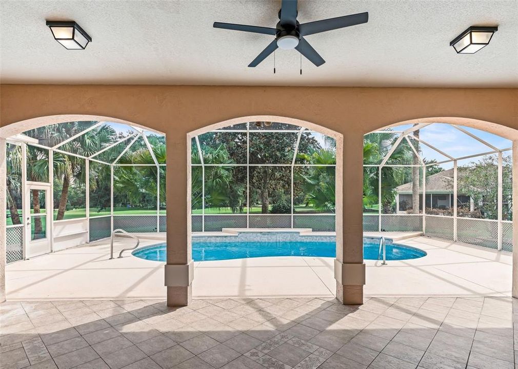 For Sale: $749,000 (3 beds, 4 baths, 2317 Square Feet)