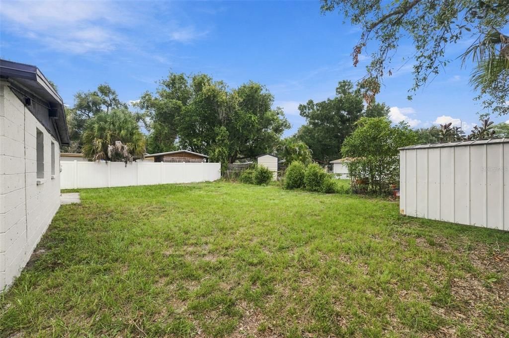 For Sale: $319,900 (4 beds, 2 baths, 1324 Square Feet)
