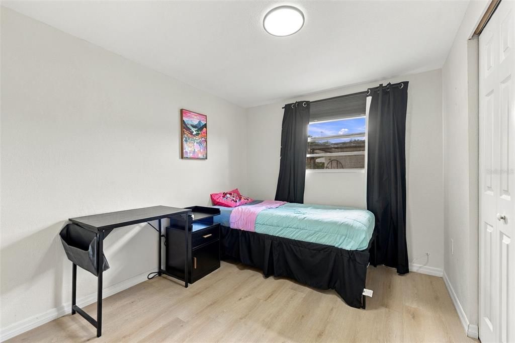 For Sale: $319,900 (4 beds, 2 baths, 1324 Square Feet)