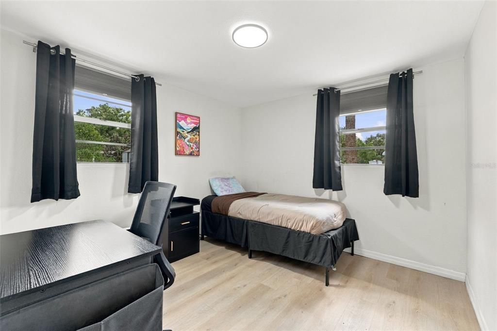 For Sale: $319,900 (4 beds, 2 baths, 1324 Square Feet)